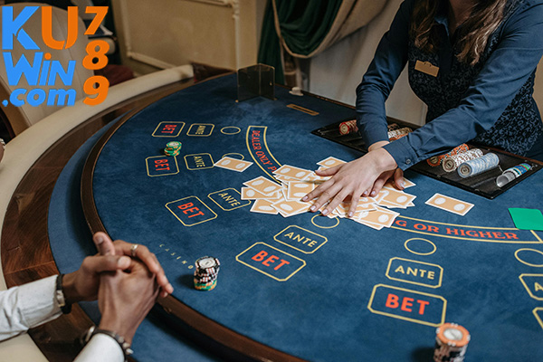 Quy tắc cơ bản luật chơi baccarat là gì?